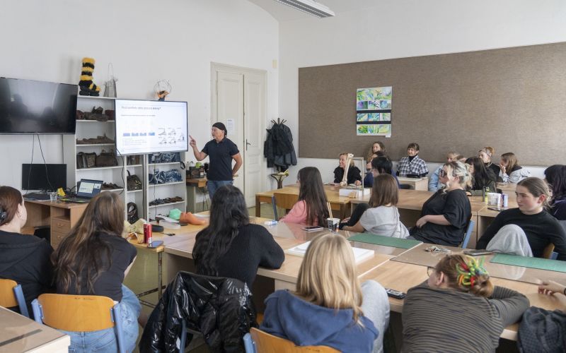 Ecodesign Workshop for Footwear Design Students